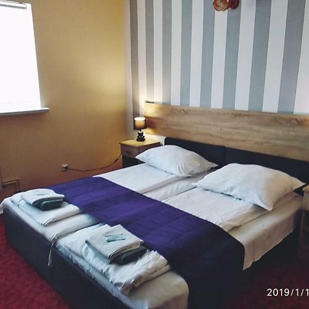 Hotelik Krakowiak Jarosław Esterno foto