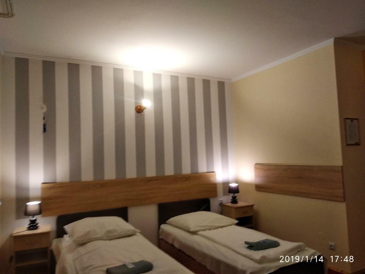 Hotelik Krakowiak Jarosław Esterno foto