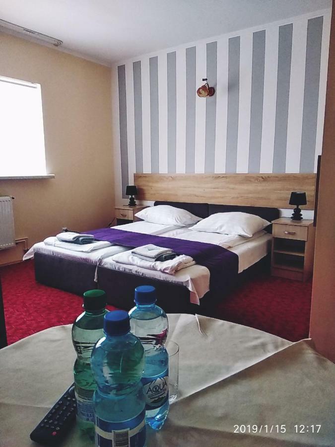 Hotelik Krakowiak Jarosław Esterno foto